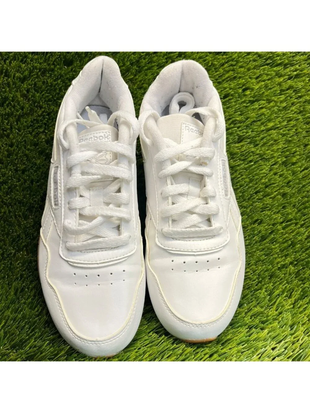 Reebok Classic Harman Run Womens Size 7 White Athletic Leather Shoes Sneakers